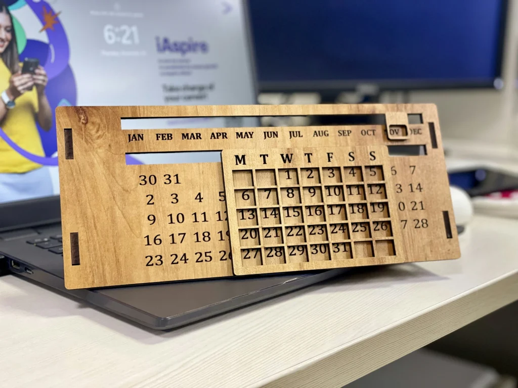 calendário antigo representando os dias uteis